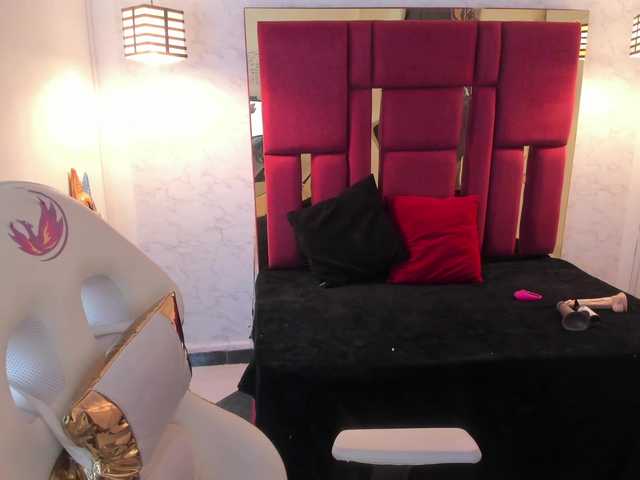 violetsmith webcam bongacams model stream image