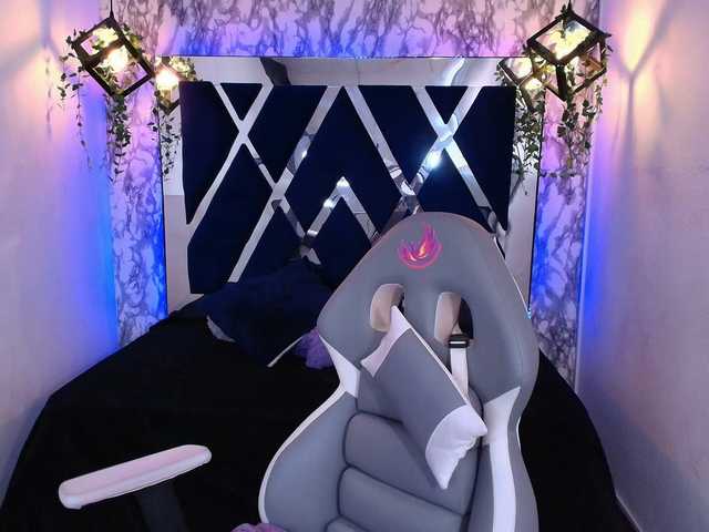 violetsmith webcam bongacams model stream image