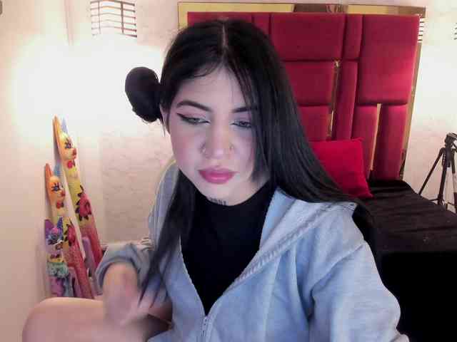 violetsmith bongacams