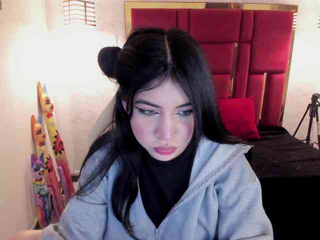 violetsmith bongacams