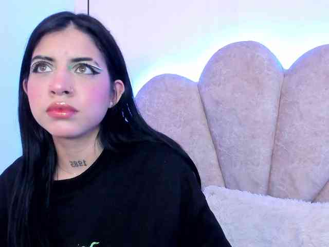live nude chatroom Violetsmith