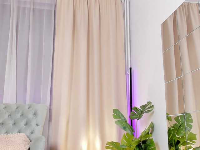 xhotbabyy's BongaCams show and profile