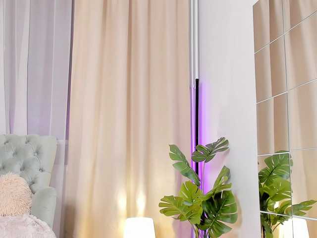 xhotbabyy's BongaCams show and profile