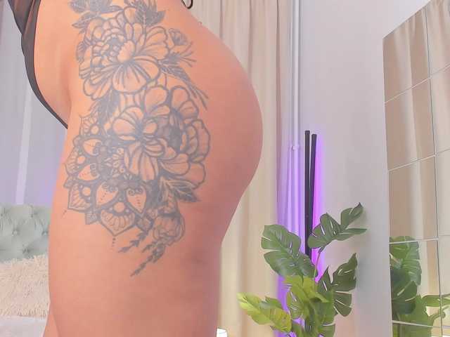 xhotbabyy's BongaCams show and profile