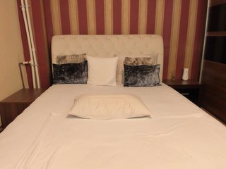 MadameCrowford Porn Show