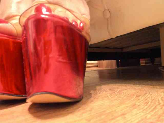 MadameCrowford webcam