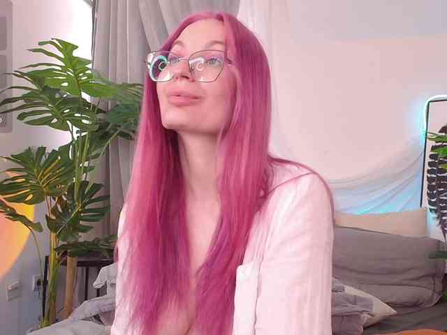 Luna-Velvet webcam