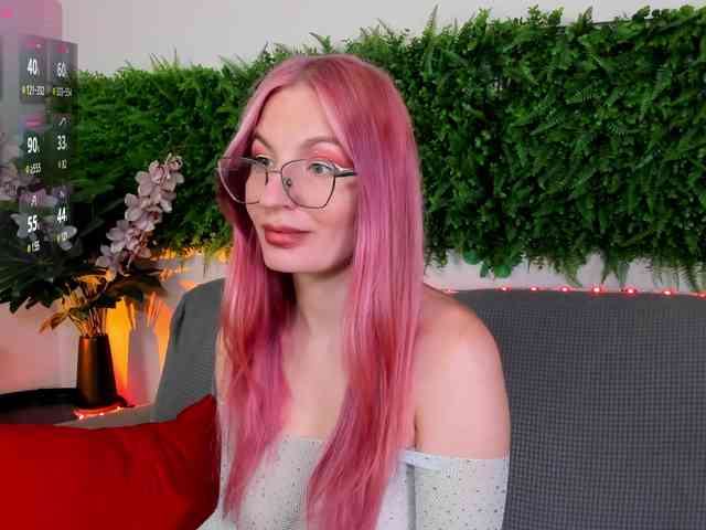 Luna-Velvet webcam