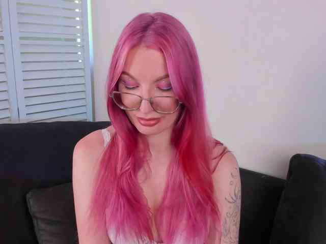 Luna-Velvet webcam