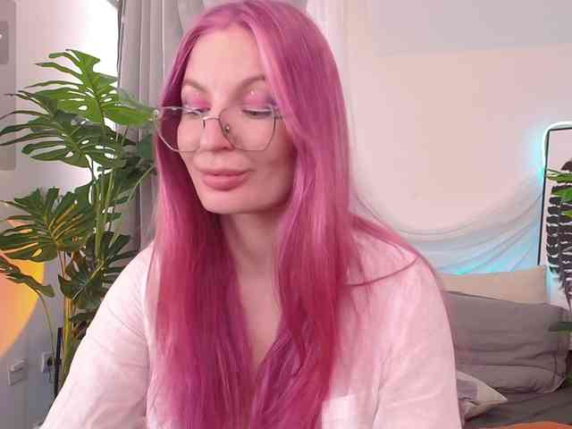 Luna-Velvet webcam