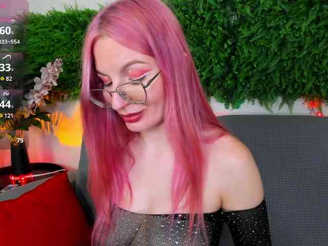 Luna-Velvet webcam