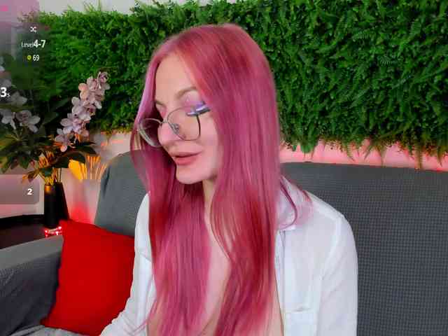 Luna-Velvet webcam