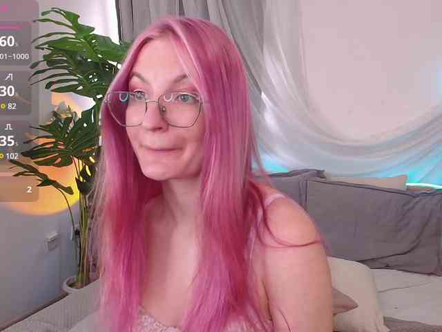 Luna-Velvet webcam