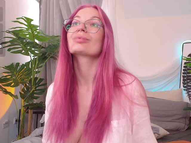 Luna-Velvet webcam