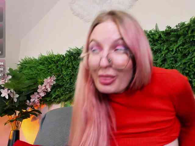 Luna-Velvet webcam