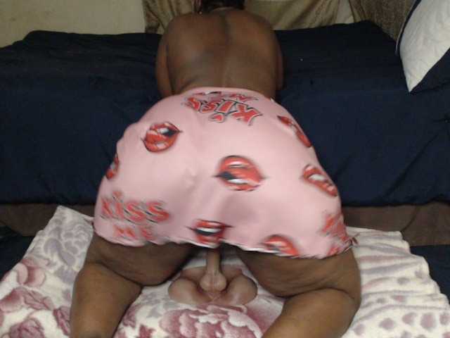 Prettybkack25's BongaCams show and profile