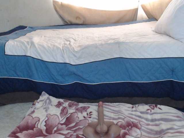 Prettybkack25's BongaCams show and profile
