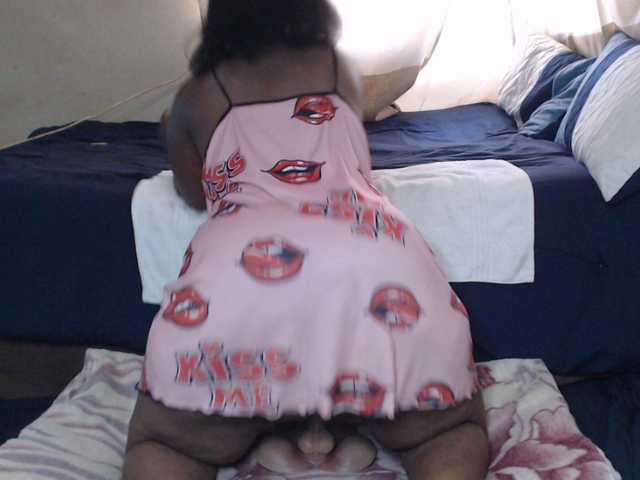 Prettybkack25's BongaCams show and profile