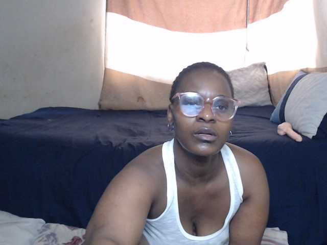 Prettybkack25's BongaCams show and profile