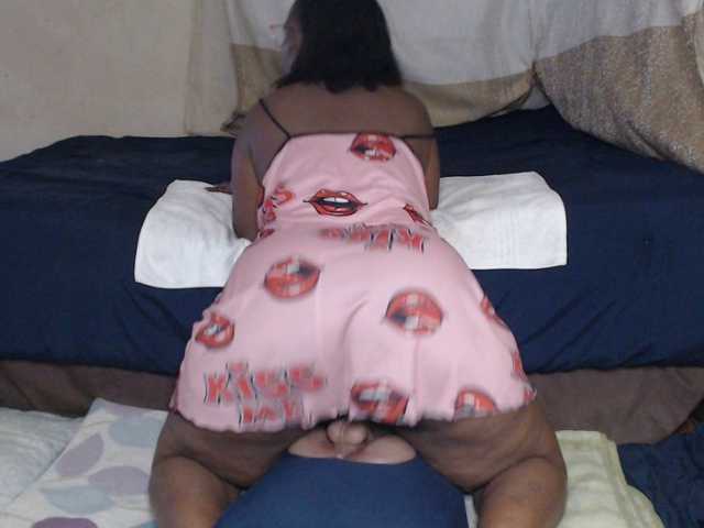 Prettybkack25's BongaCams show and profile