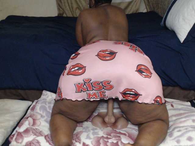 Prettybkack25's BongaCams show and profile