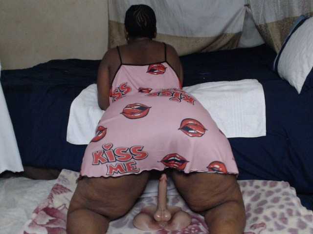 Prettybkack25's BongaCams show and profile