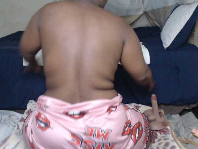 Prettybkack25's BongaCams show and profile