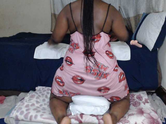 Prettybkack25's BongaCams show and profile