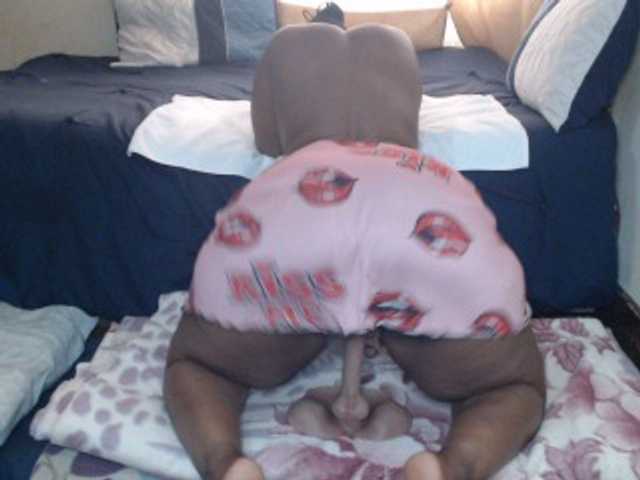 Prettybkack25's BongaCams show and profile