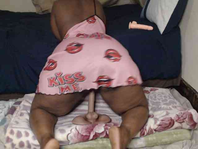 Prettybkack25 webcam