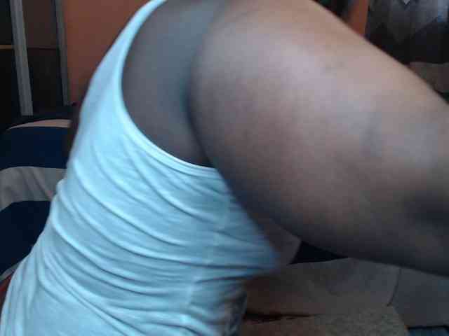 Prettybkack25 webcam