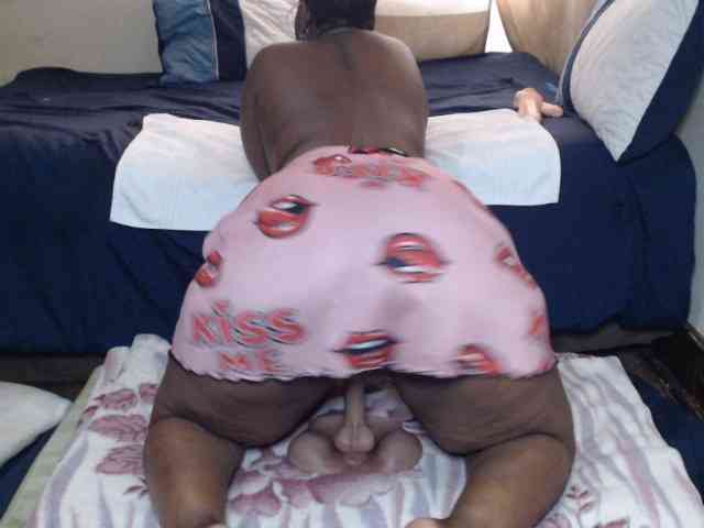 Prettybkack25 webcam