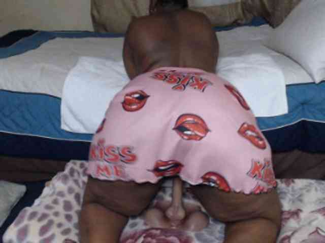 Prettybkack25 webcam