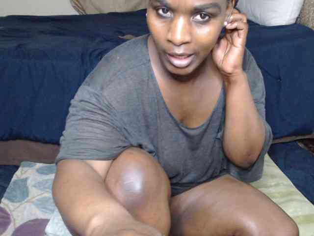 Prettybkack25 webcam