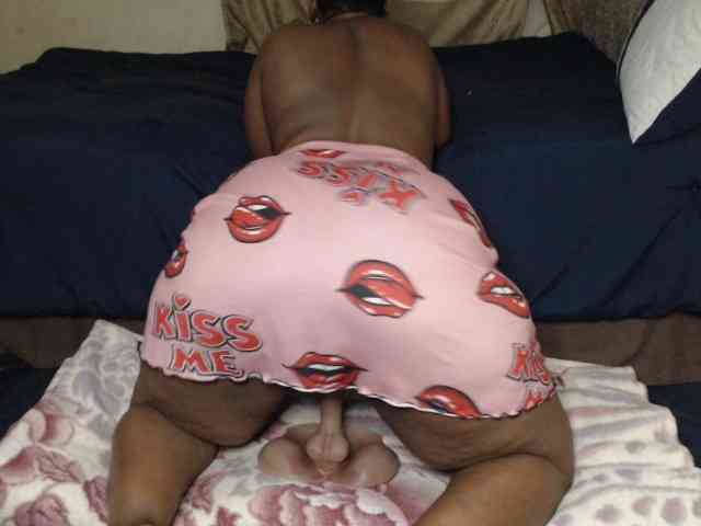 Prettybkack25 webcam