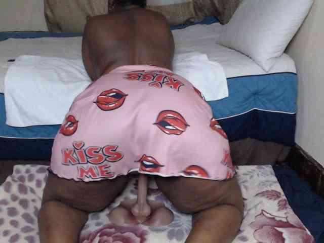 Prettybkack25 webcam