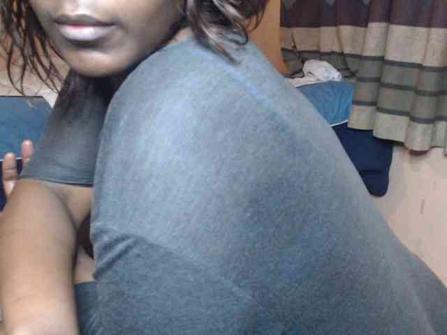 Prettybkack25 webcam