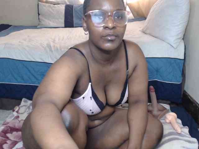 Prettybkack25 webcam