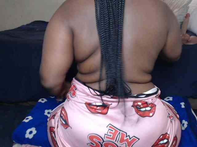 Prettybkack25 webcam