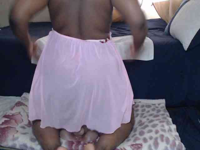 Prettybkack25 webcam