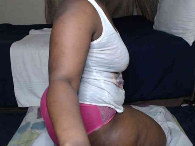 Prettybkack25 webcam