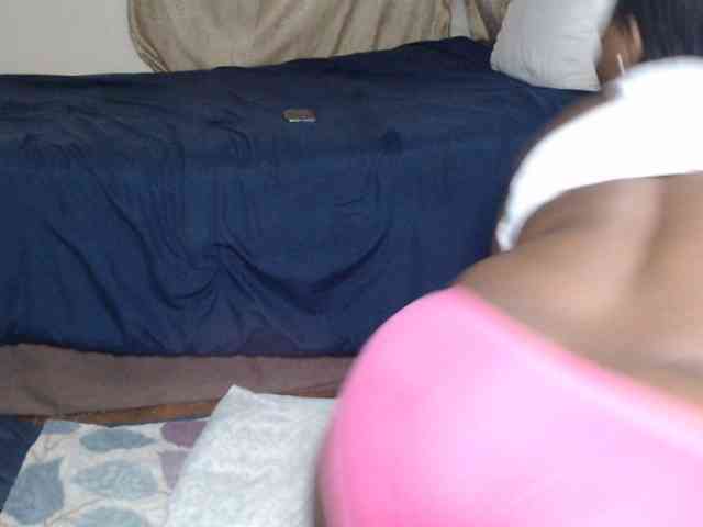 Prettybkack25 webcam