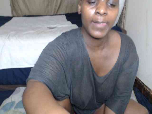 Prettybkack25 webcam