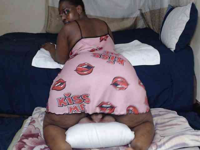 Prettybkack25 webcam