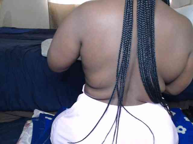 Prettybkack25 webcam