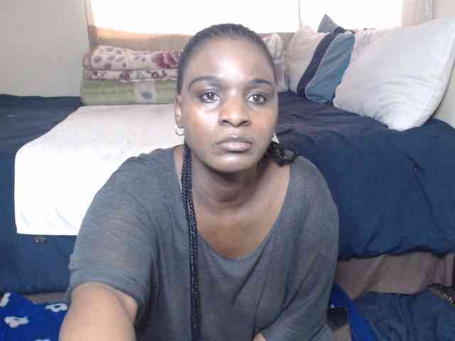 Prettybkack25 webcam