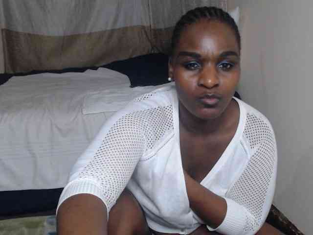 Prettybkack25 webcam