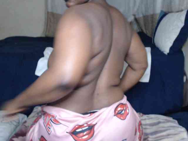 Prettybkack25 webcam