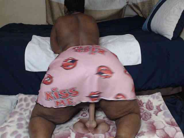 Prettybkack25 webcam