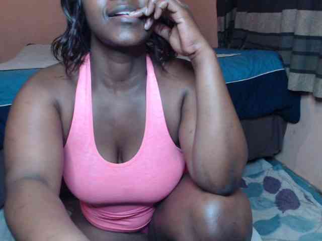 Prettybkack25 webcam